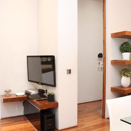 Modernized South Kensington Apartments ลอนดอน ภายนอก รูปภาพ