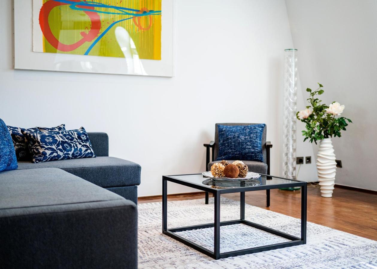 Modernized South Kensington Apartments ลอนดอน ภายนอก รูปภาพ