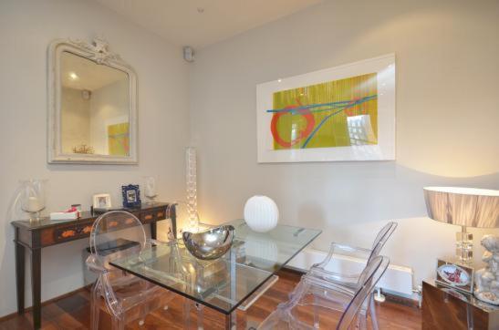 Modernized South Kensington Apartments ลอนดอน ภายนอก รูปภาพ