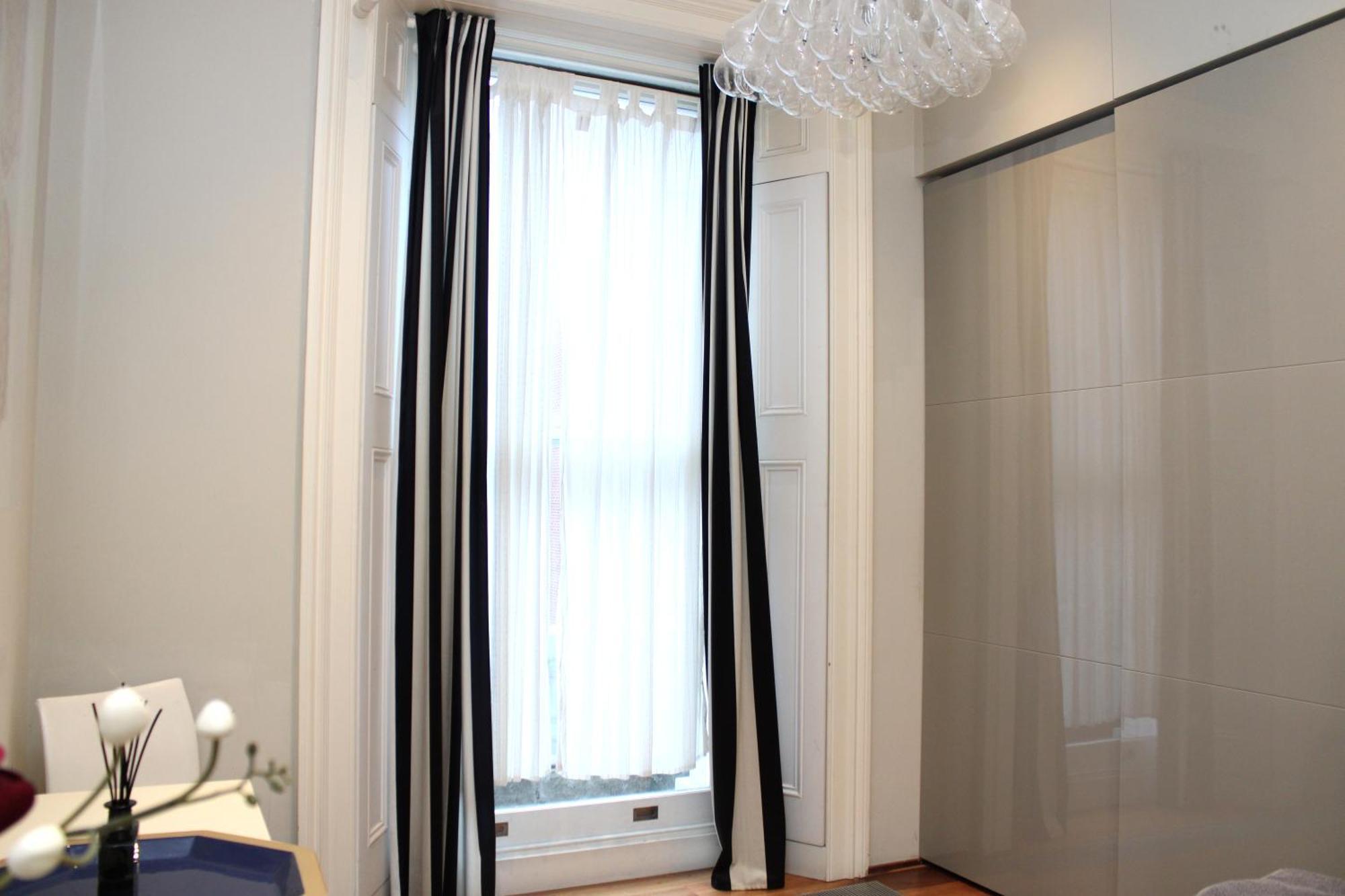 Modernized South Kensington Apartments ลอนดอน ภายนอก รูปภาพ