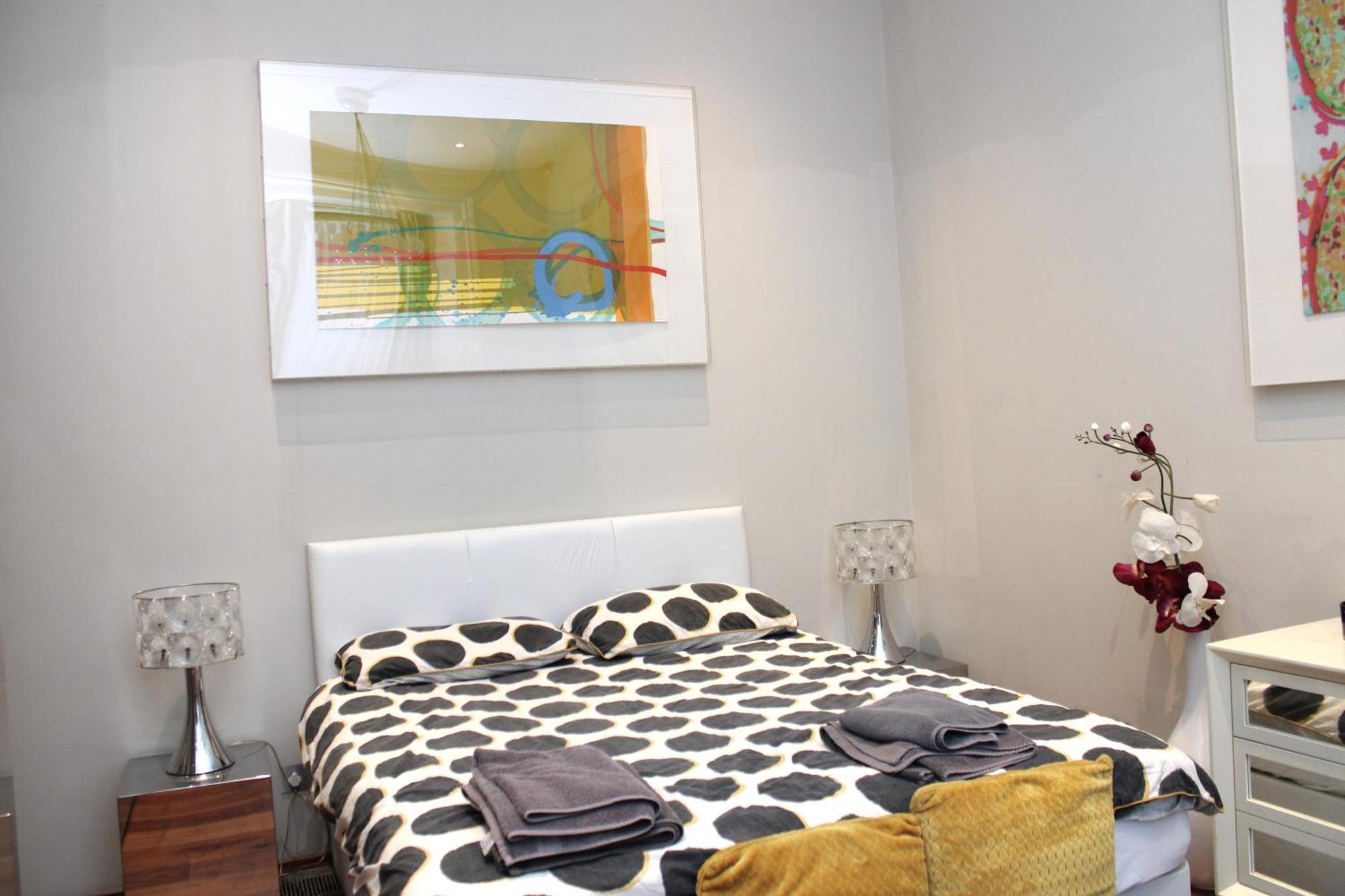 Modernized South Kensington Apartments ลอนดอน ภายนอก รูปภาพ